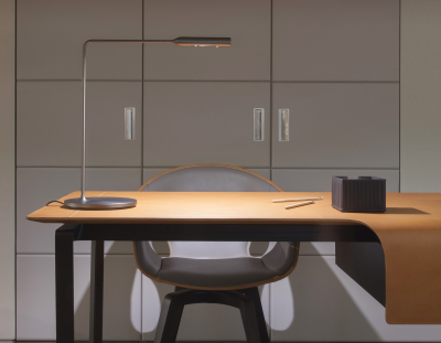 Flo Desk Lumina