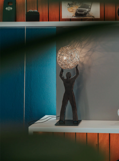 Uomo della Luce S Catellani Smith