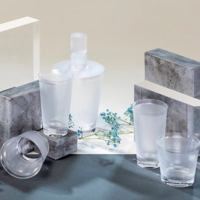 Wingen Decanter Lalique