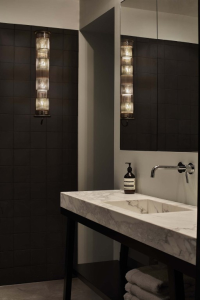 In The Tube 120-700 DCW