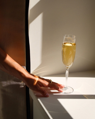 100 Points Champagne Glass Lalique & James Suckling